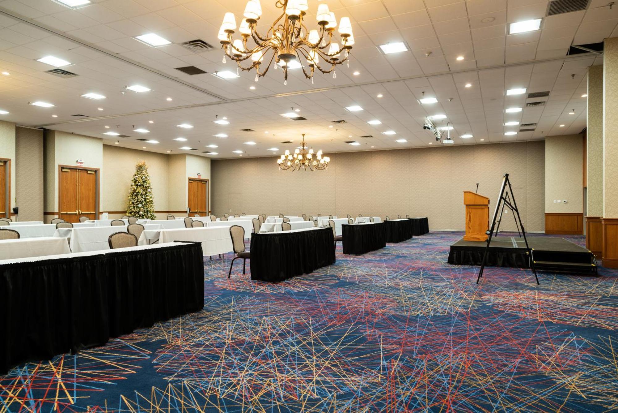 Mcm Elegante & Conference Center 4* Beaumont